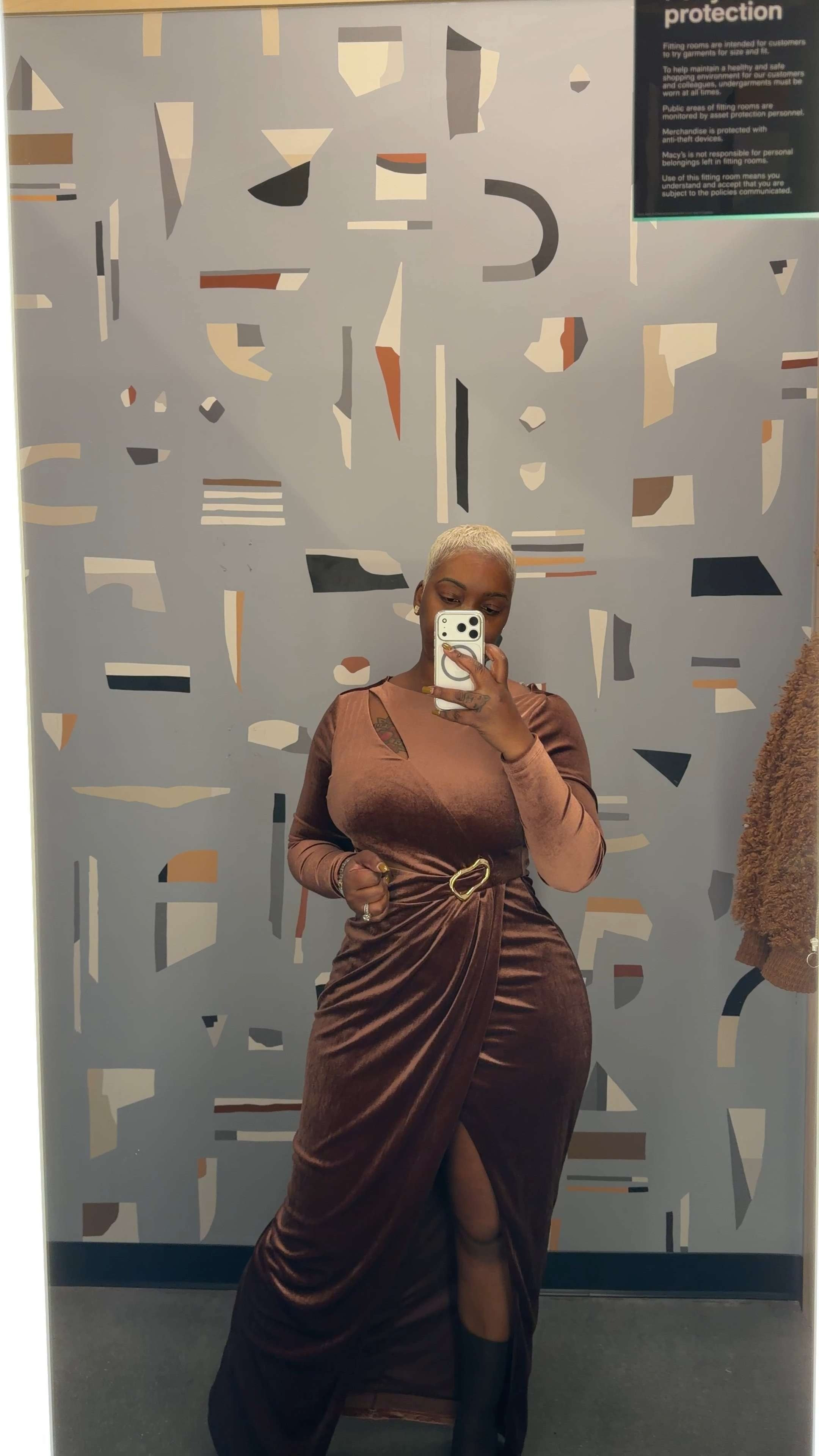 This Avec Les Filles velvet maxi… wow. The drape, the fit, the way it hugs in all the right places — it’s one of those dresses you put on and instantly feel powerful. ✨
Soft, elegant, and effortlessly statement-making. Truly that dress.

#AvecLesFilles #VelvetDress #HolidayStyle #EveningDress #MaxiDress #WinterFashion #HolidayOutfitIdeas #PartyDress #MacyFinds #MacyStyle #OOTN #DressInspo #VelvetVibes 

 #LTKCyberWeek #LTKSaleAlert #LTKFindsUnder100