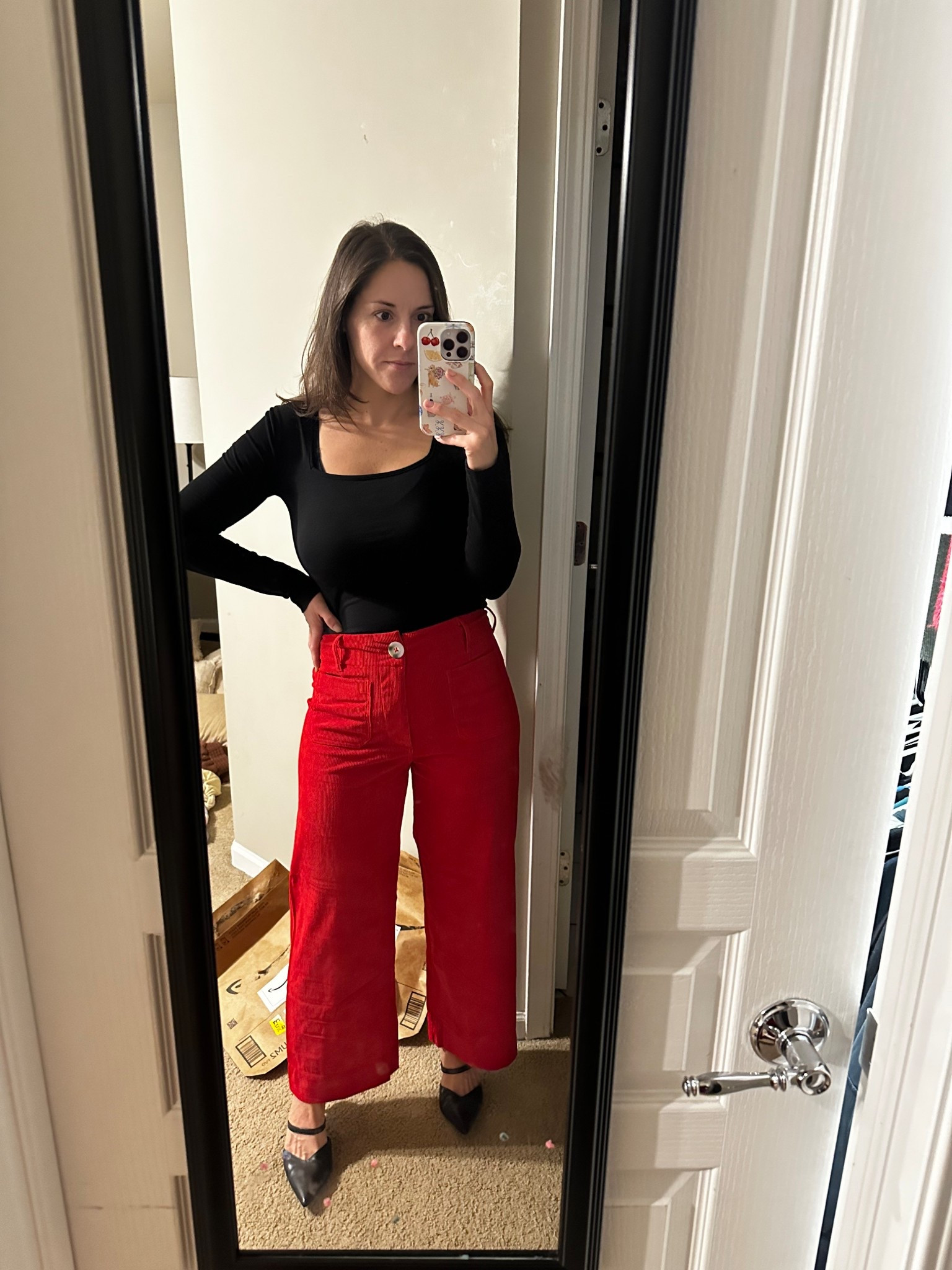 If you need a Christmas outfit that’s not a dress or a Valentine’s Day date night look, this combo is such a good option. Statement red pants + a fitted black top always work.

Sizing for reference:
• Top: Medium
• Pants: 28
• Height: 5’3” | 135 lbs

#LTKgrwm #LTKHoliday