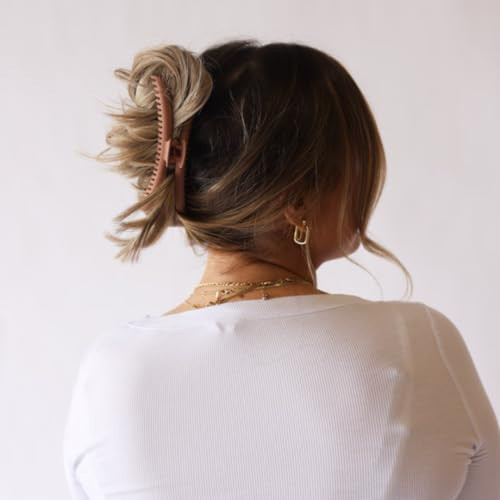 KAXI THE ORIGINAL Hold Everything Hair Claw - Perfect for Thick & Thin Hair Straight, Wavy & Curly, Strong Clip With 52 teeth & 15 Colors to Choose (Champagne) | Amazon (US)