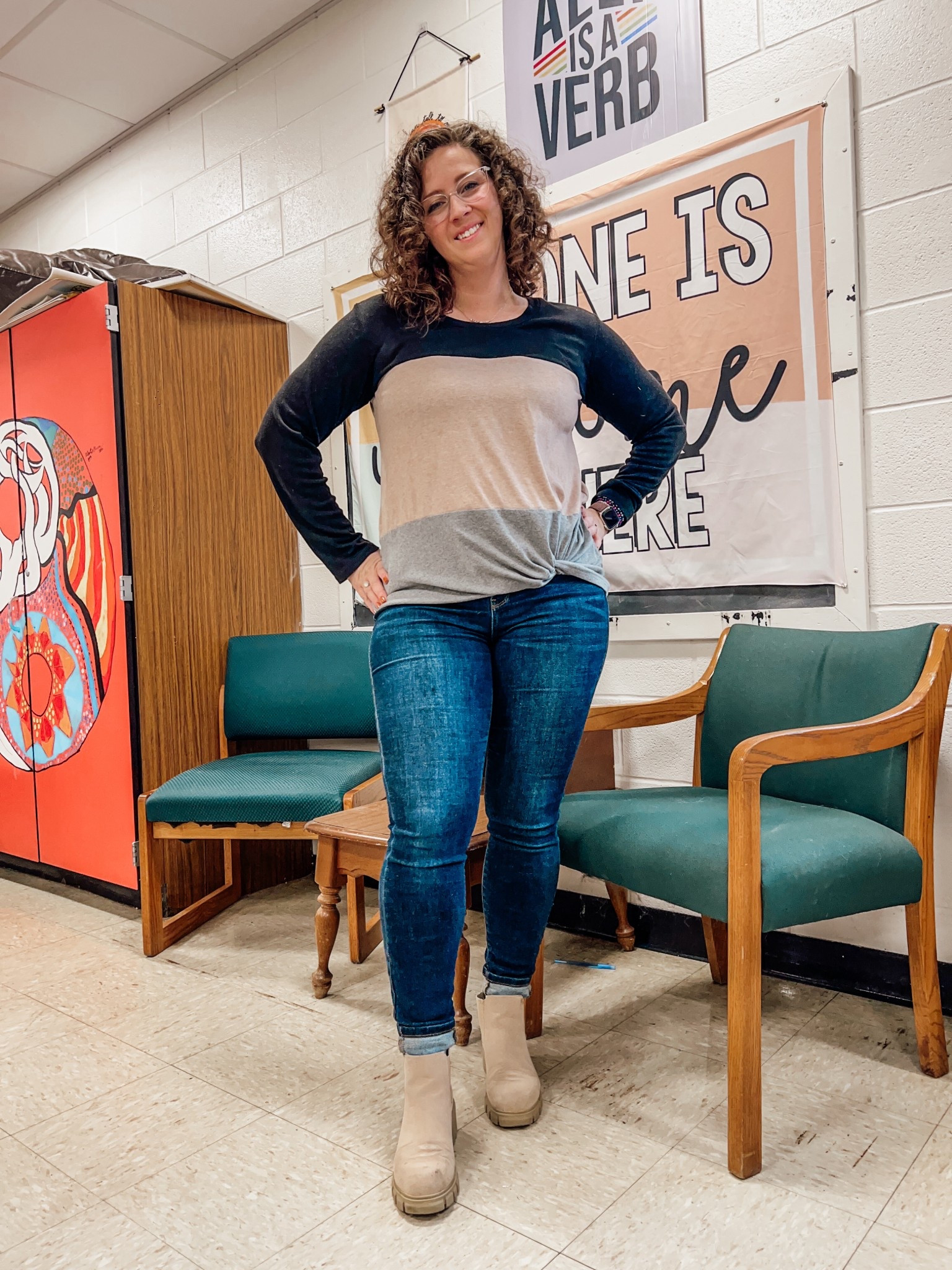 Day 46 ✔️ 

Parent teacher conferences before break! 

English teacher ootd 

#LTKMidsize #LTKFindsUnder100 #LTKWorkwear