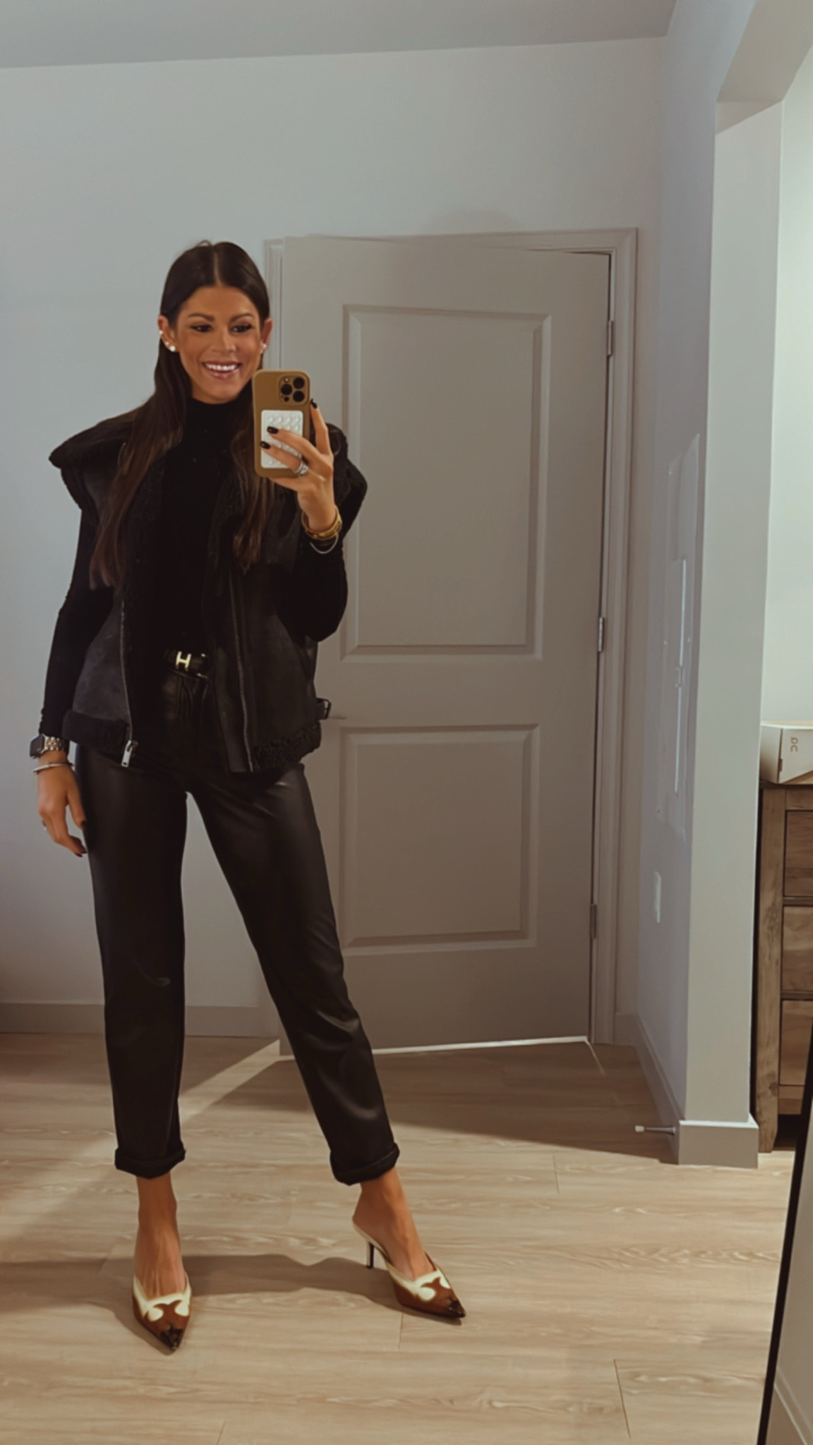 First signs of Fall —> My closet turning into an all neutral capsule 🤎🤍. || Linked all items + similar options on sale now for Macy’s Fall Sale going on now 🍁🍂. 

#LTKSaleAlert #LTKStyleTip #LTKFindsUnder50