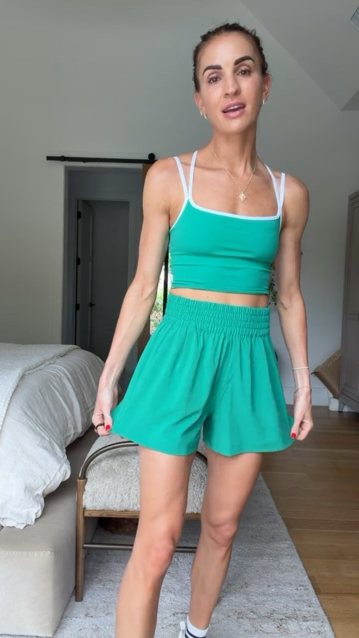 This new color from vuori 😍🫶🏼 such good quality and you can wear it for everything!