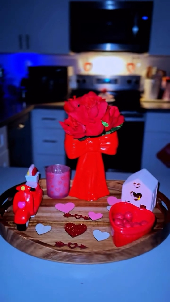 A little love goes a long way❣️Especially on the kitchen counter ❤️
Soft florals, warm neutrals, and simple Valentine touches make everyday spaces feel special. You don’t need clutter to create romance, just intentional details that feel cozy, elegant, and welcoming.

Perfect inspiration if you love seasonal décor that still feels grown, calm, and timeless ✨

Would you decorate your kitchen for Valentine’s Day? 💕

Valentine’s Day countertop decor, Valentine kitchen decor
#ValentinesDayDecor
#ValentineKitchen
#CountertopDecor
#SeasonalDecor


#LTKSeasonal #LTKSaleAlert #LTKHome
