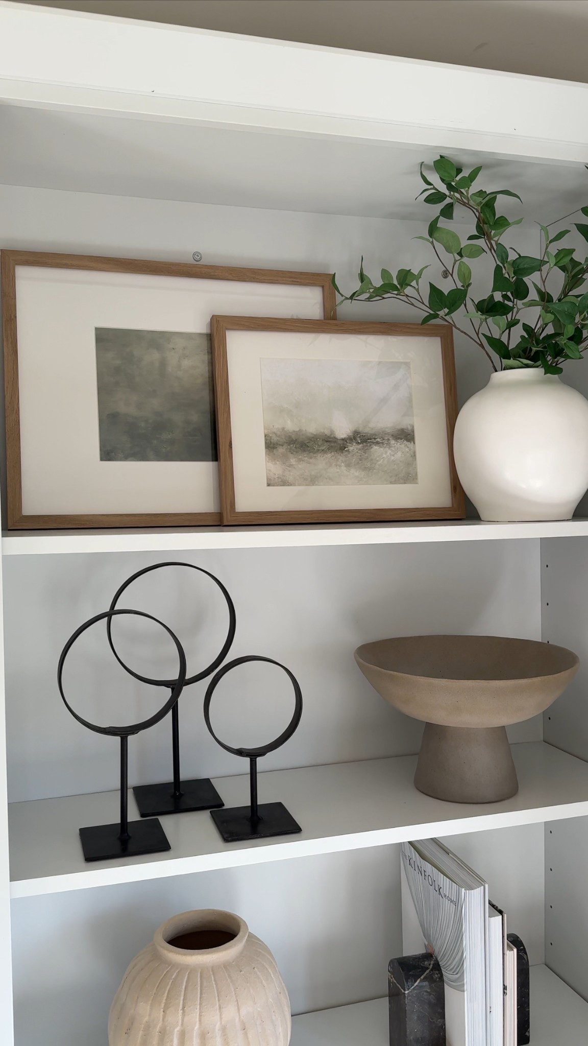 Simple modern organic shelf decor 


#LTKHome