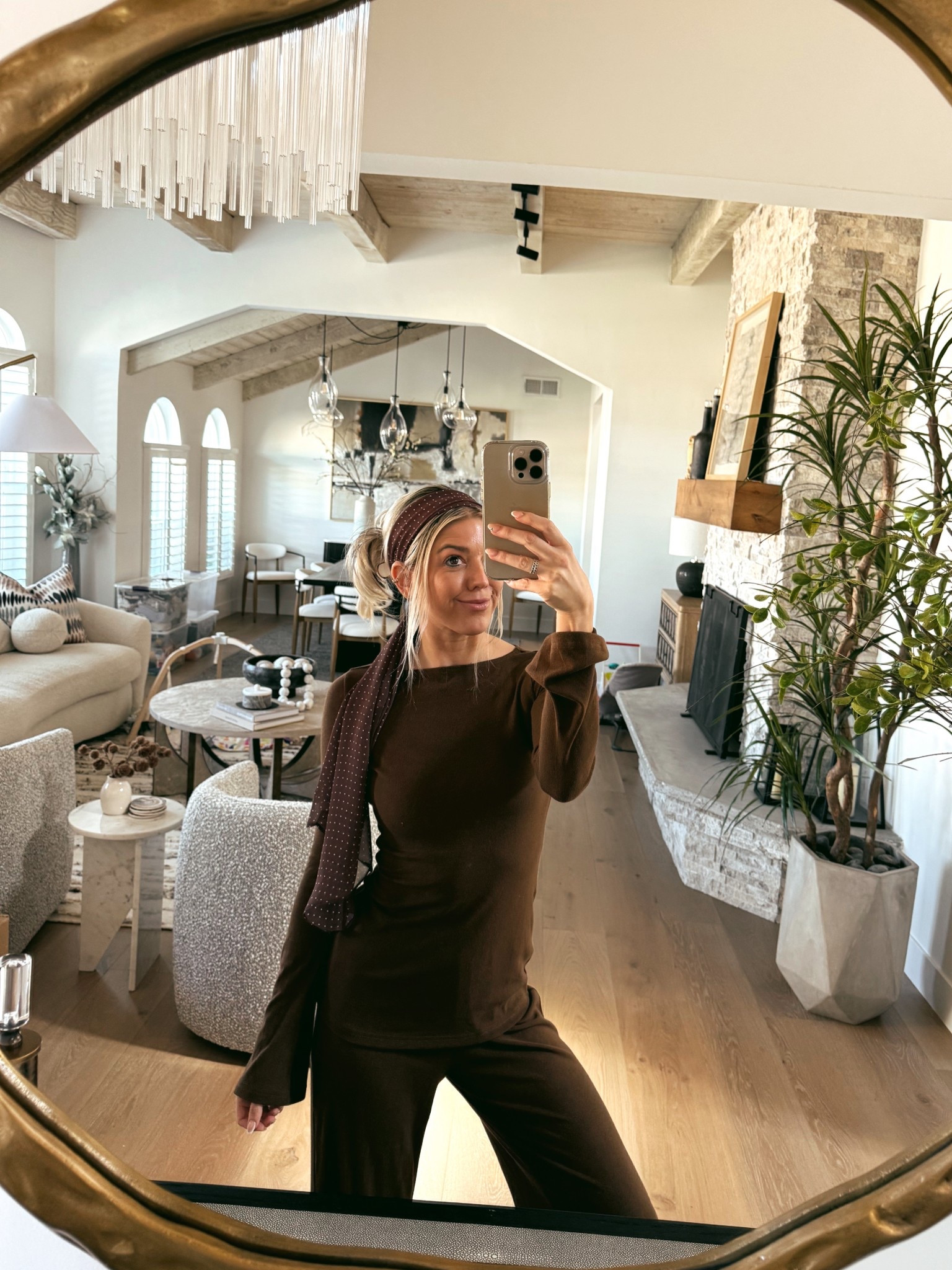 Wore the cutest two piece brown set everyone needs for fall! This set is from Petal and Pup and is beyond comfortable! I added a fun hair clip and scarf 

#LTKFindsUnder50 #LTKFindsUnder100 #LTKStyleTip