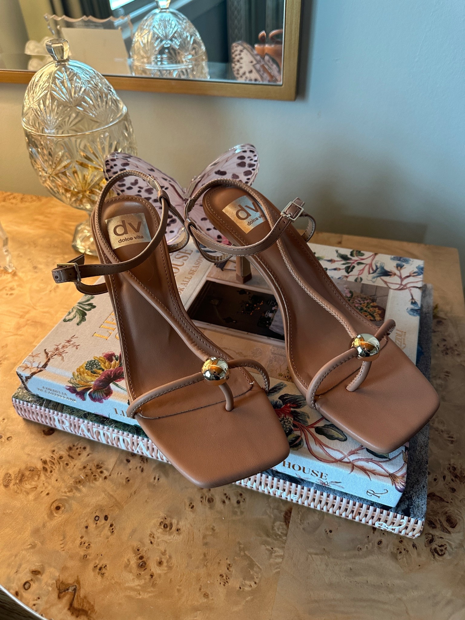 These heels…. You guys!!! I almost bought the same ones for $350 but I’m so glad I found these before I did. They’re only $50 with code: Hooray10 

**they do run a tad bit big so I sized down a half size****

#LTKStyleTip #LTKFindsUnder50 #LTKShoeCrush