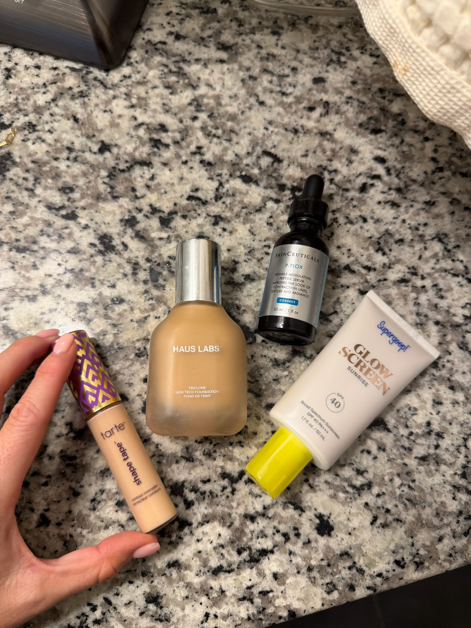 My base for an extra glowy look!✨

makeup | skincare | glowy skin | sunscreen | tarte cosmetics | haus labs | skinceuticals

#LTKgrwm #LTKselfcare #LTKBeauty