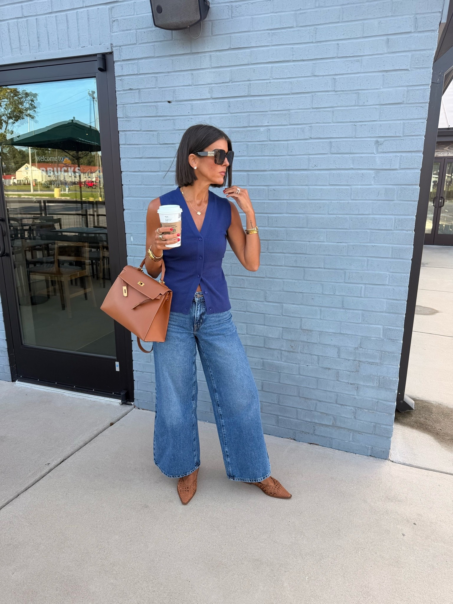 Size xsmall in vest Size 25 in Levi Jeans

#LTKootd #LTKdayinmylife #LTKgrwm