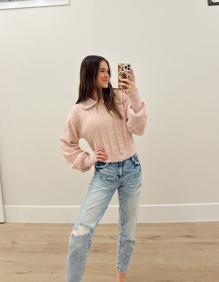 This sweater is sooo soft! It would be cute paired with a skirt too! I couldn’t find my exact jeans, so I linked similar ones!🫶🏻