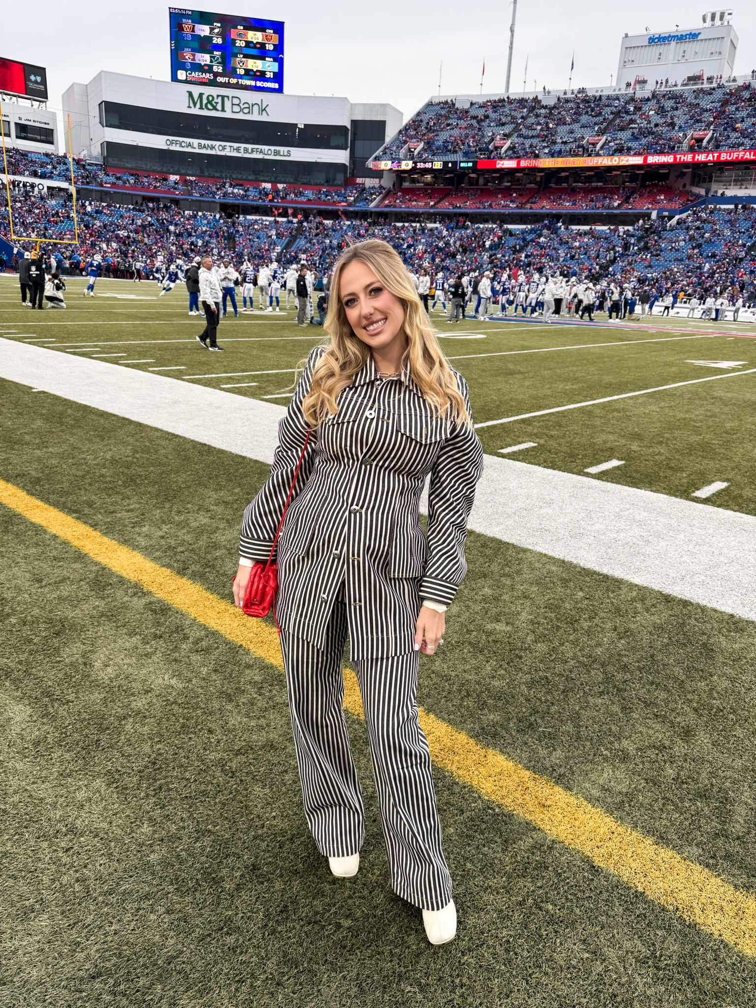 My look from last Sunday’s game🏈❤️

#LTKBump #LTKStyleTip #LTKShoeCrush