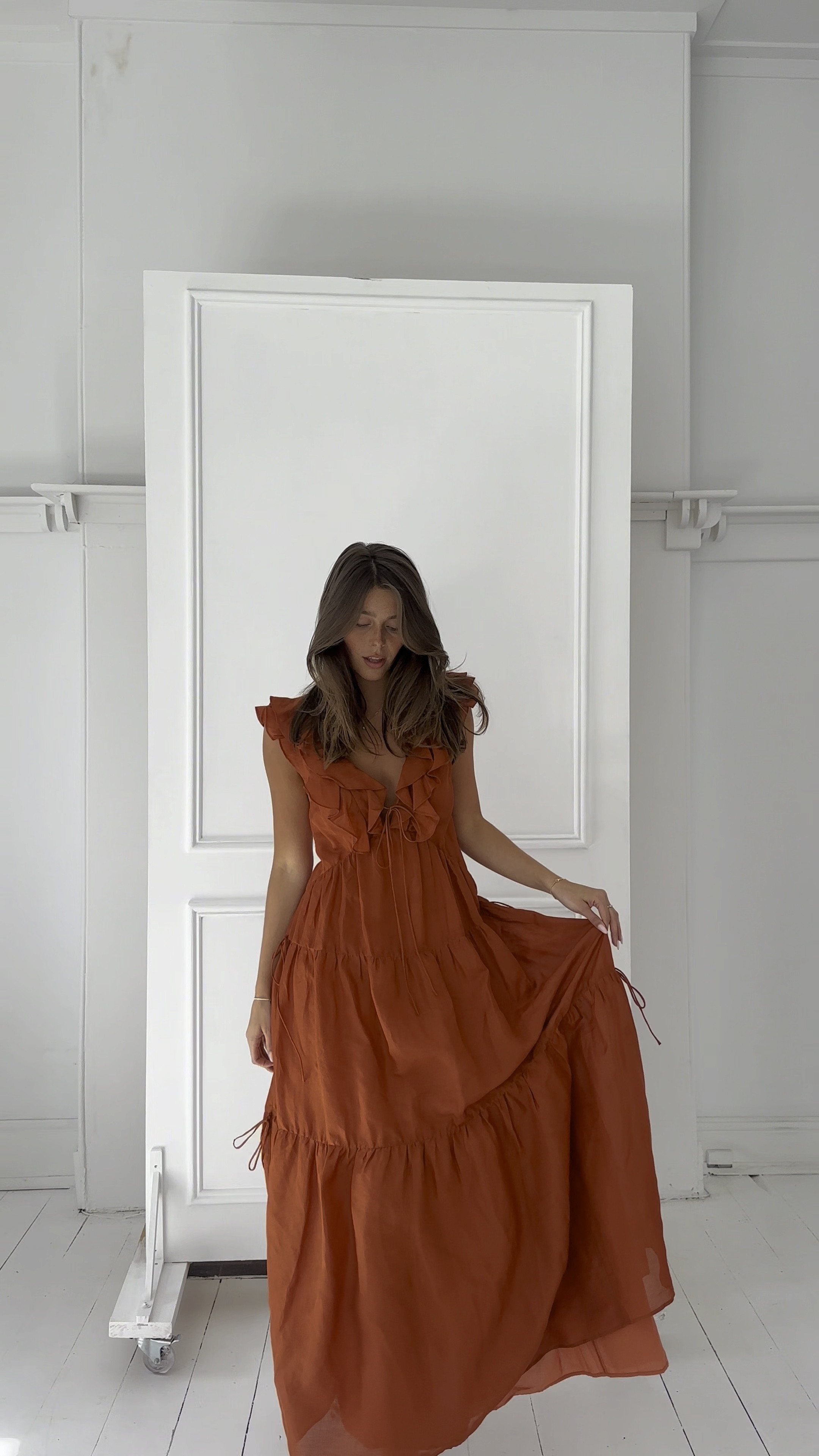 Day 3/7 of summertime dresses 🦞🍝🫶🏼🧡

Dress - Shona Joy, wearing a size small/8
Shoes - Tony Bianco, wearing a size 41/10

#LTKsummer #LTKmodest #LTKaustralia