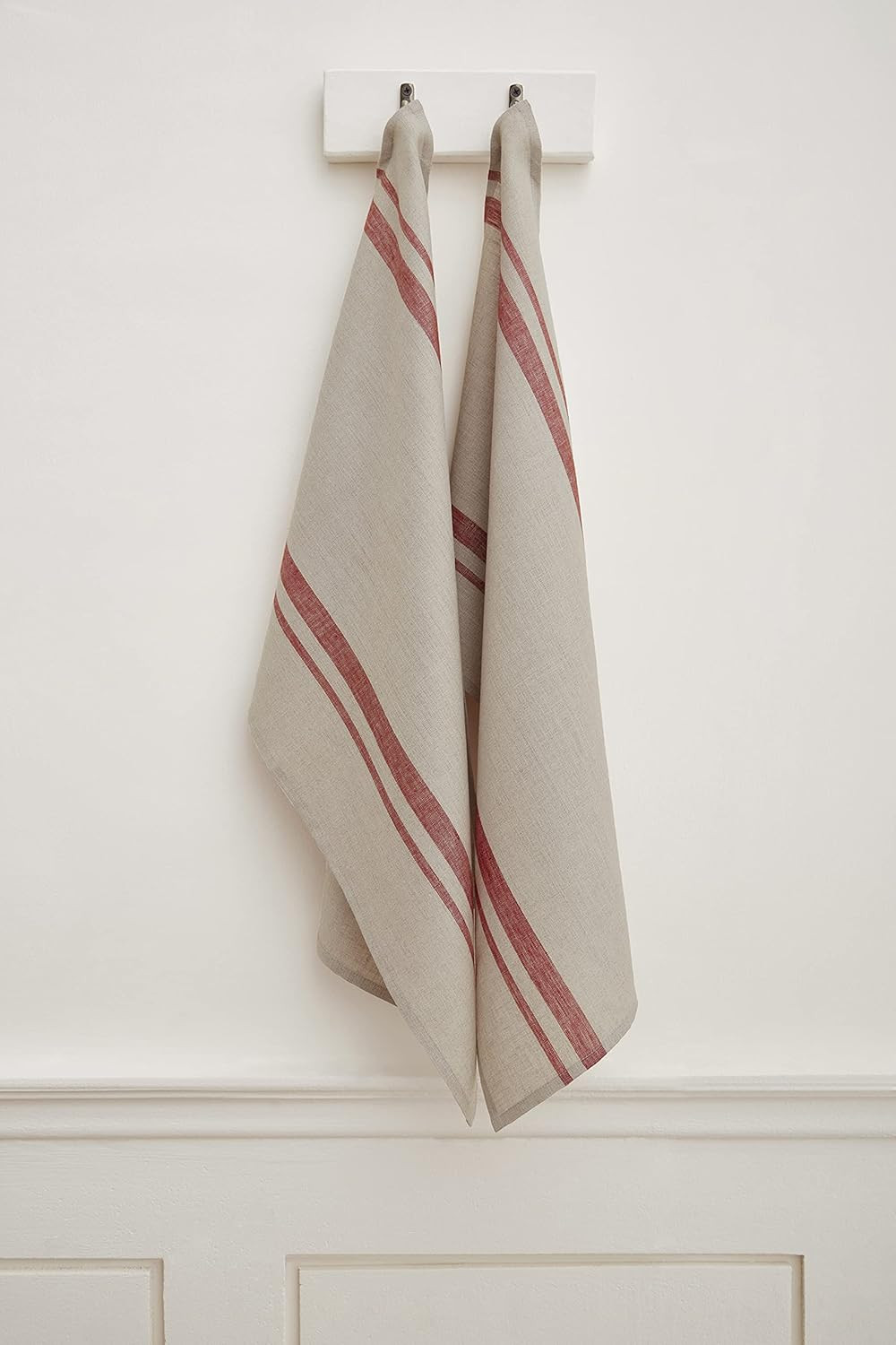 Solino Home Linen Kitchen Towels - 17 x 26 Inch Set of 2 French Stripe Kitchen / Tea Towels - 100... | Amazon (US)