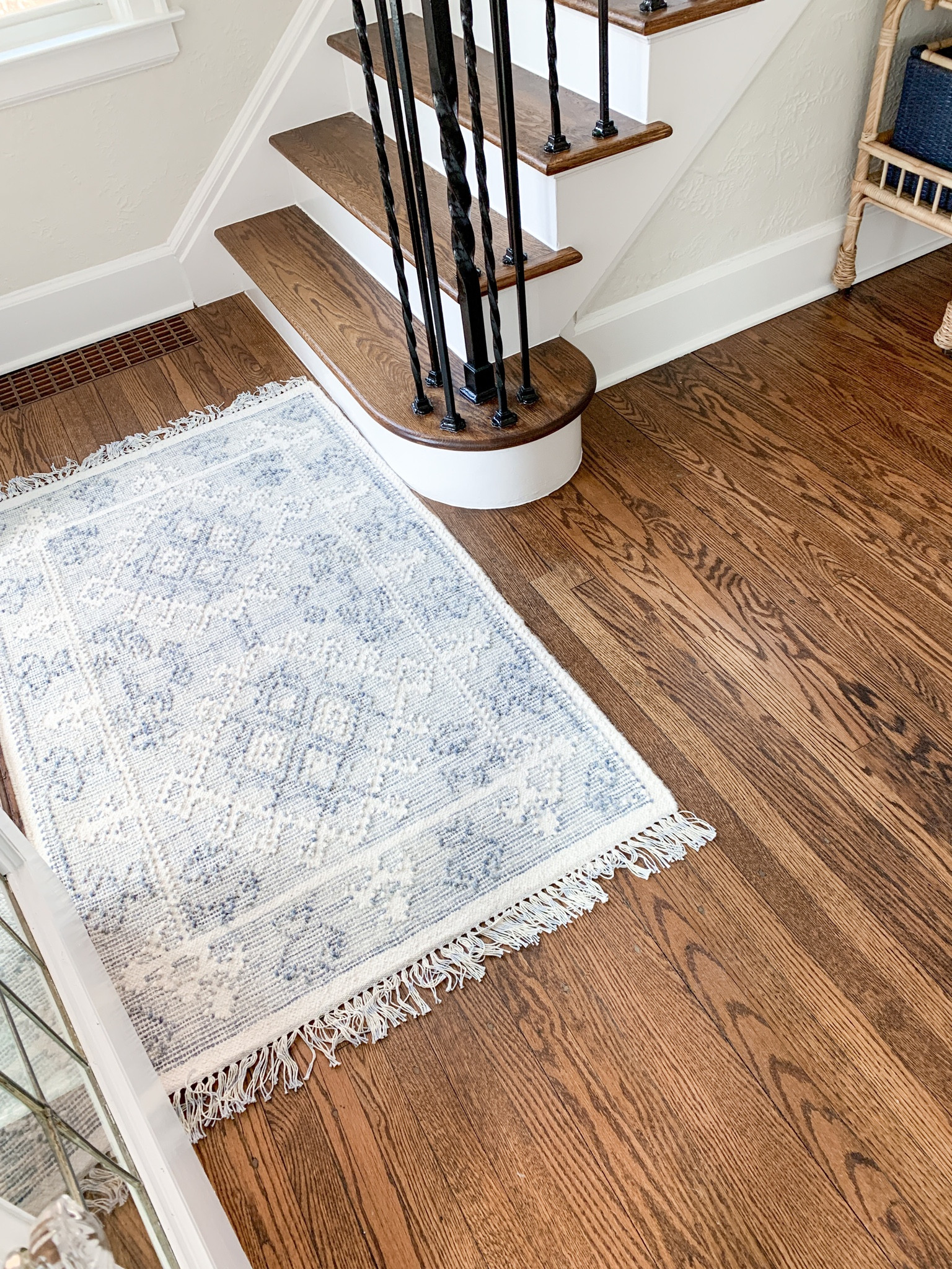 Serena & Lily 20% off, blue rug, traditional rug, e gray way rug 

#LTKhome #LTKsalealert