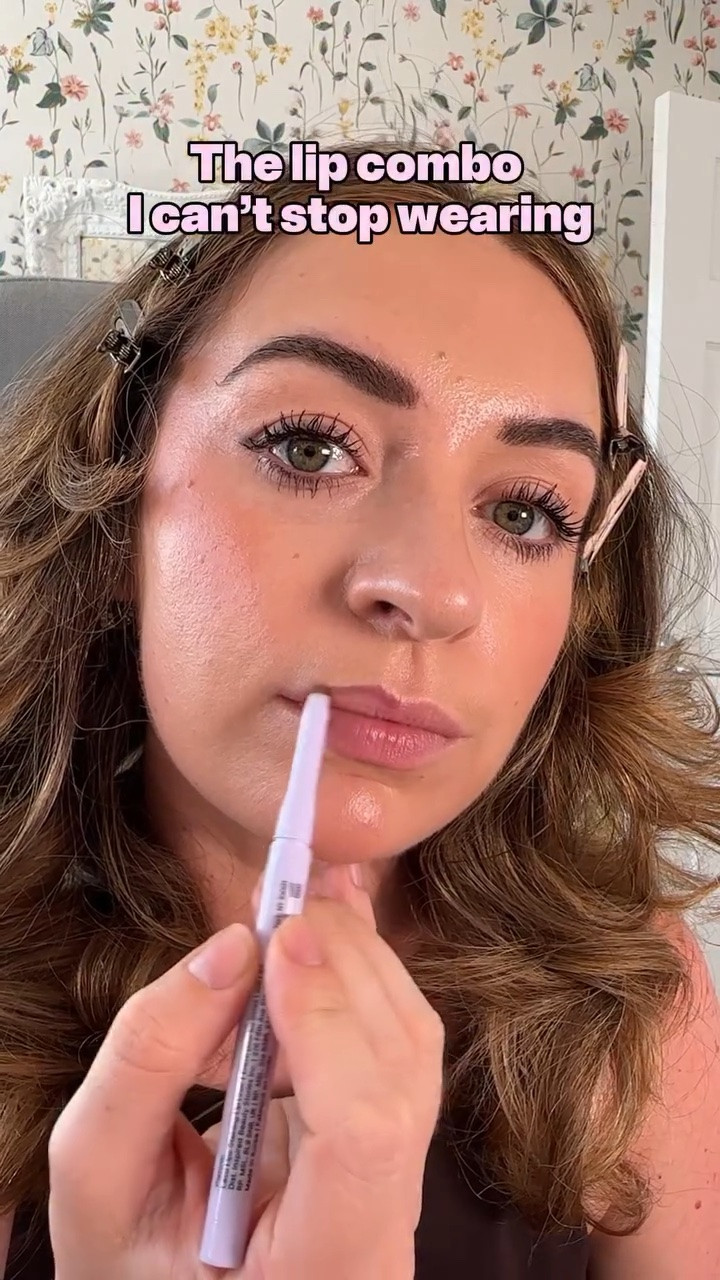 I fear I’ve found the lip combo of dreams.

I’ve been reaching for this CONSTANTLY lately.

I’m using @kulfi.beauty Lassi Lips Staining Lip Liner in Platonic: a cool taupe that gives that slightly deeper, defined lip without looking too harsh then @armanibeauty Lip Power Matte in 114 Romantic over the top.

The two together are just 🤌🏼 A soft, wearable nude-y lip which is my ultimate go to. 

Adding this one to the “why did I not try this sooner?” pile. AD - both gifted items with no obligation to post. 

#LipCombo #LipLiner #Lipstick #UKBeauty #beautyover30