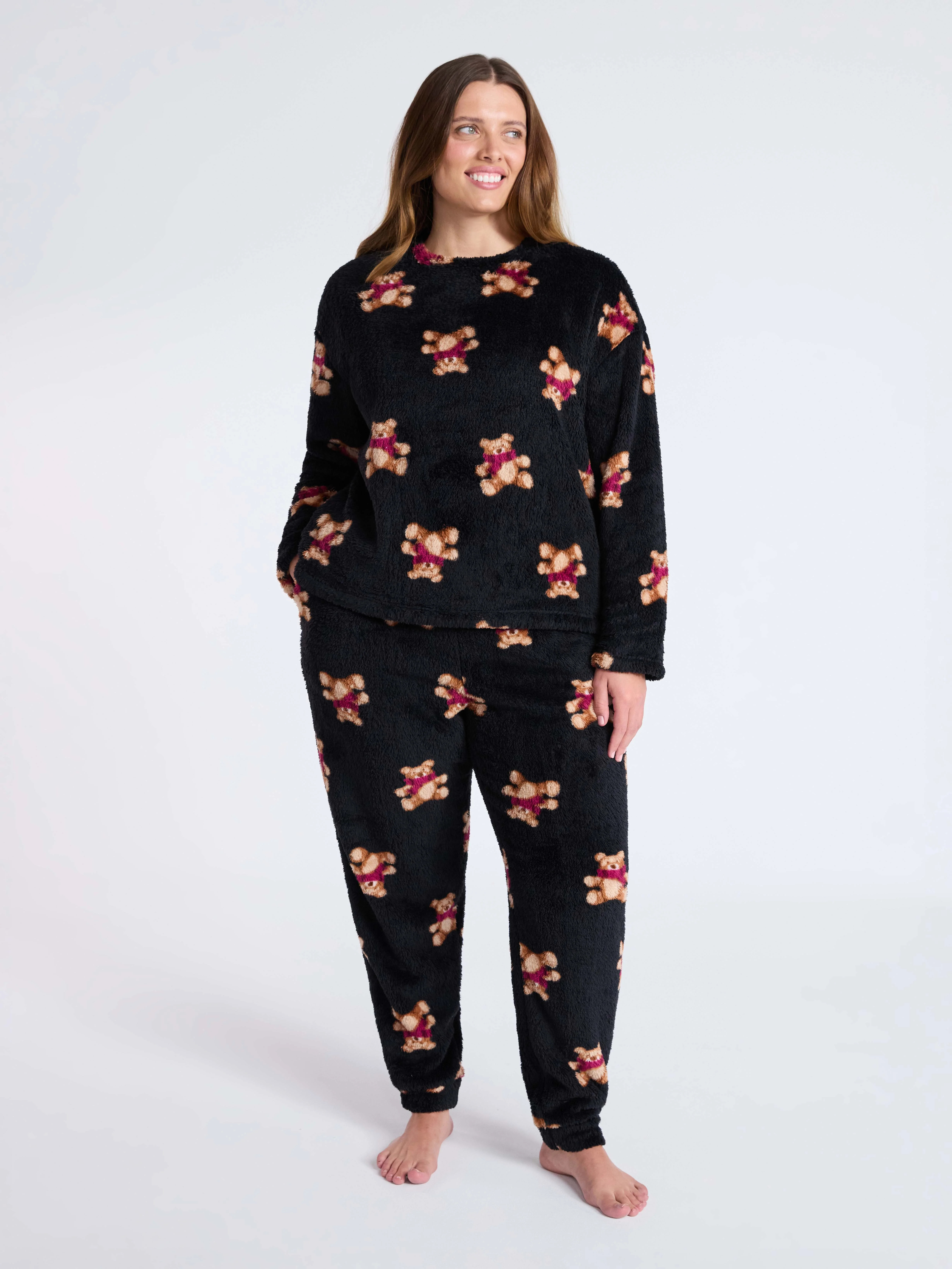 Joyspun Women's Plush Long Sleeve Top and Pants Pajama Set, 2-Piece, Size XS-3X | Walmart (US)
