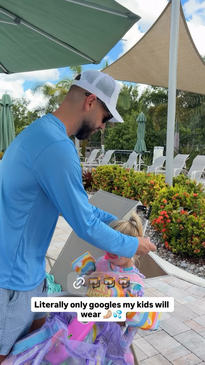 Literally only googles my kids will wear 🤌🏼💦