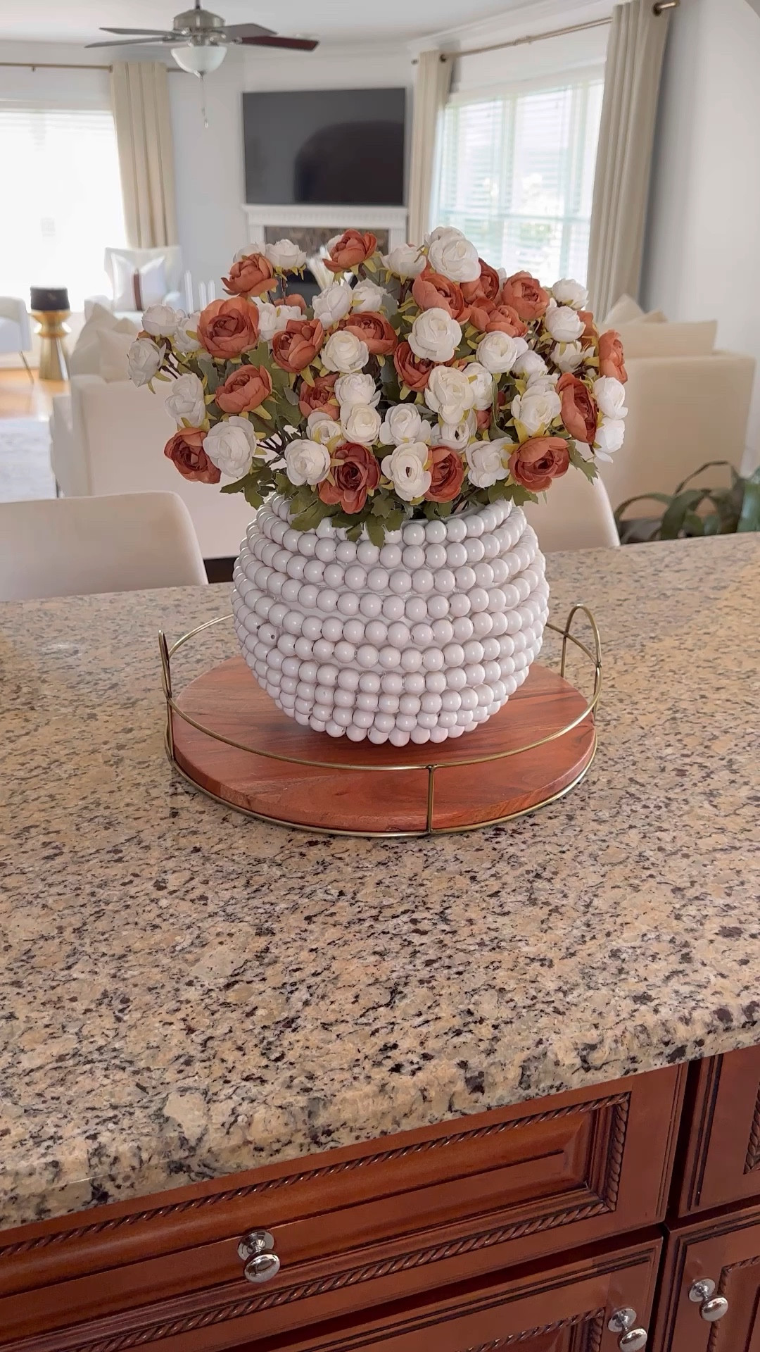 Scroll down to shop what you’ll need for this DIY beaded vase. Follow me for more great contents🤎. 

#LTKhome #LTKFind #LTKSeasonal