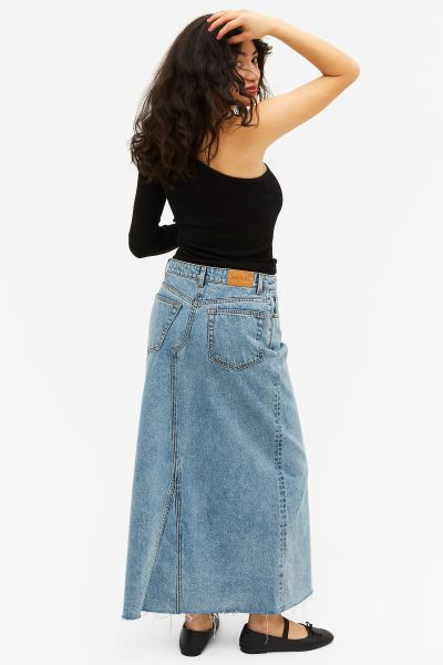 Freyed hem denim skirt | H&M (UK, MY, IN, SG, PH, TW, HK)