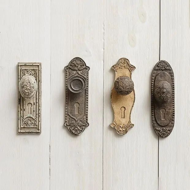 Vintage Inspired Door Knob Wall Hooks Set of 4 | Antique Farm House