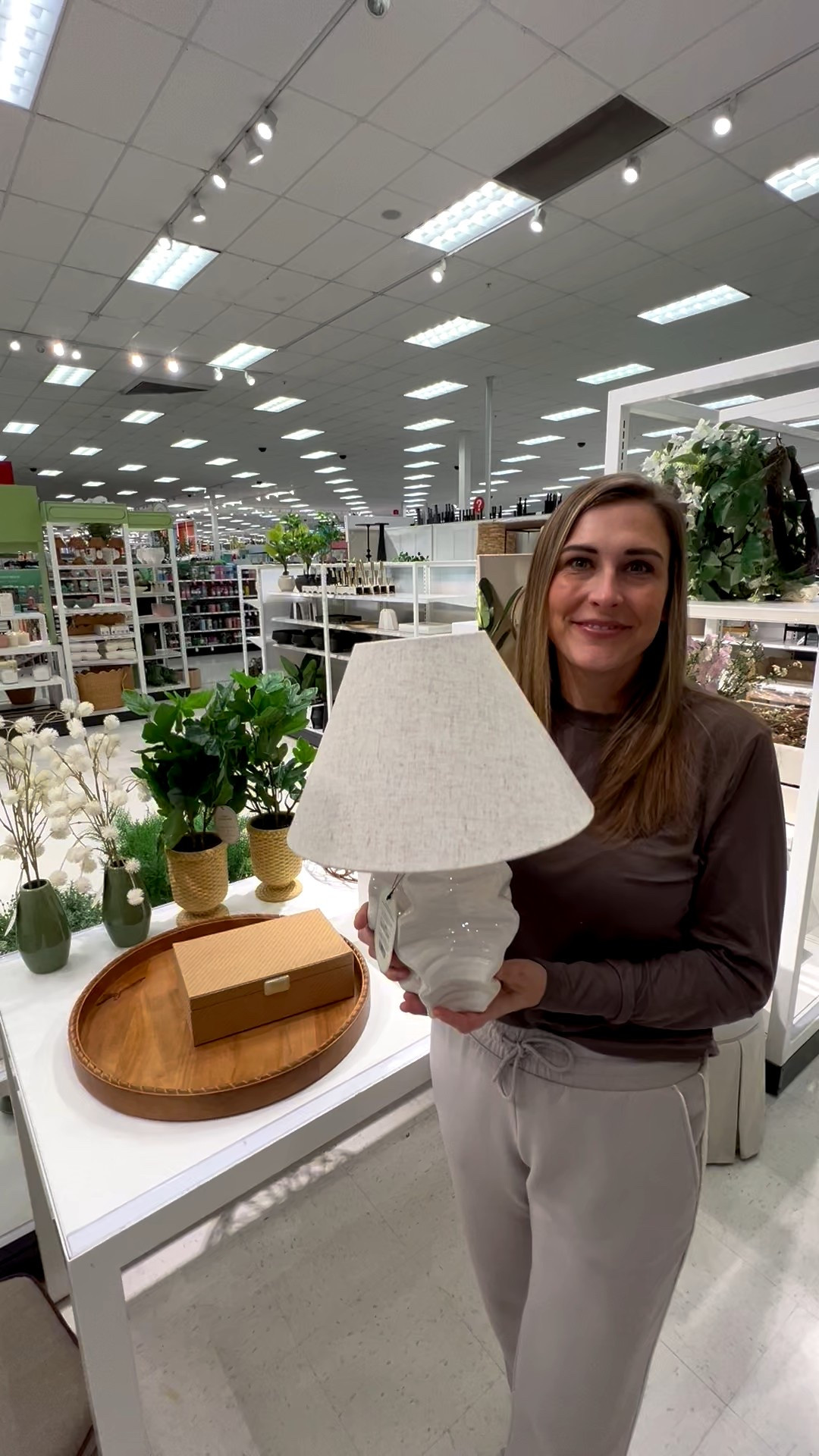 Spring 2026 Studio McGee by Threshold

wooden tray
Decorative box
Table lamp

Beautiful new threshold spring decor, coming December 28th!


#LTKSeasonal #LTKHome #LTKU