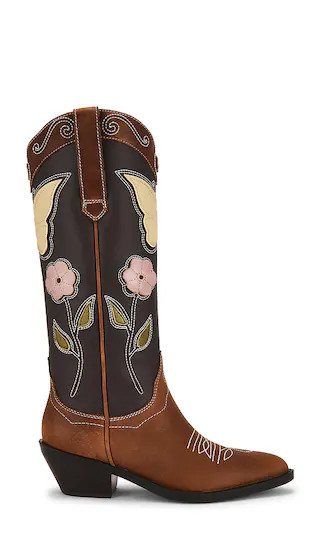 Favorite Mariposa Boot in Brown

              
    
        
        
            Favorite Butto... | Revolve Clothing (Global)