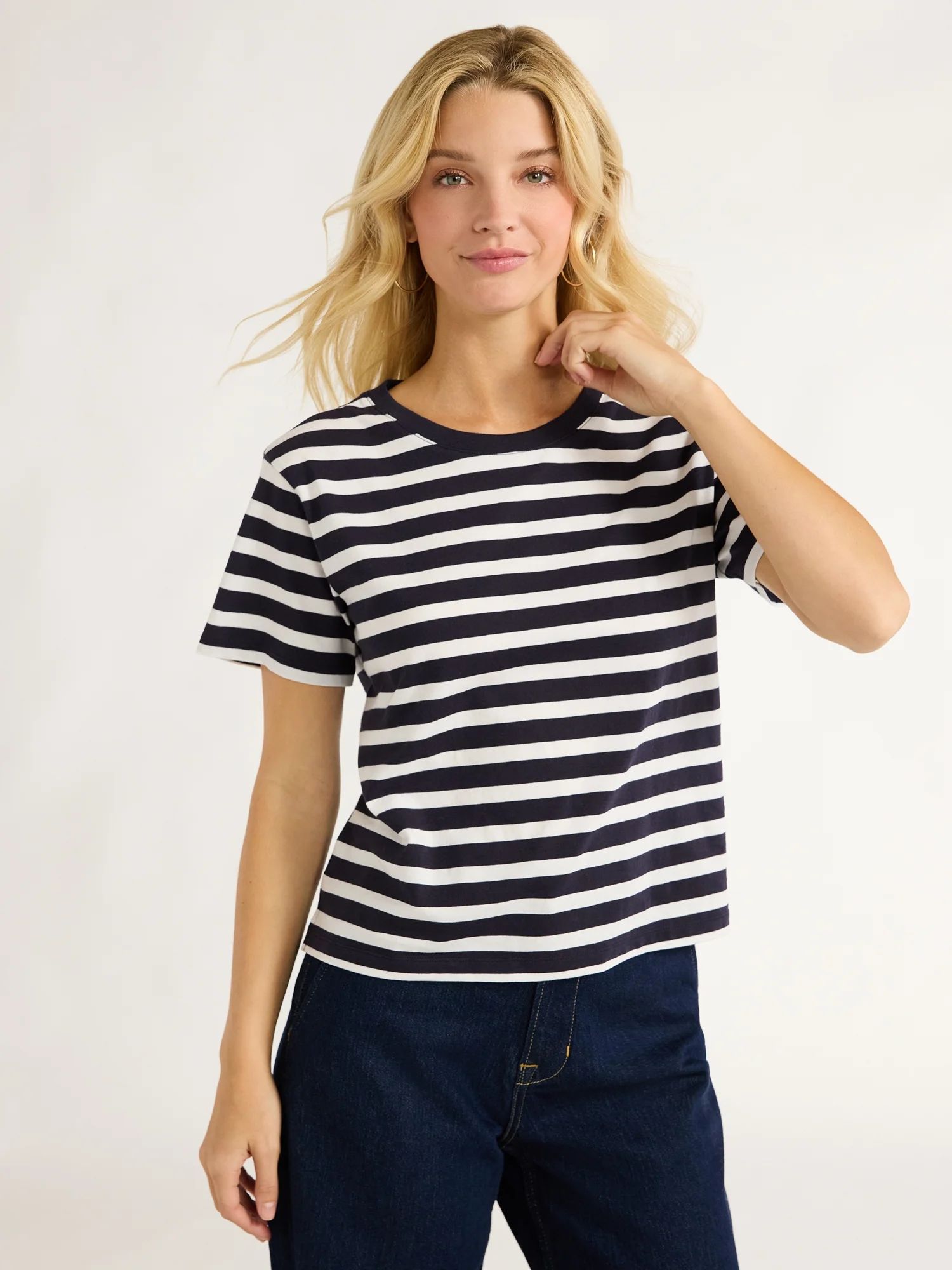 Free Assembly Women's Cotton Cropped Boxy Tee with Short Sleeves, Sizes XS-XXL | Walmart (US)