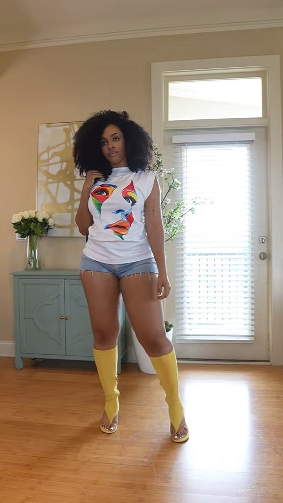 Here’s are the links to this outfit and below are a couple more that are similar or that would look great with the outfit 