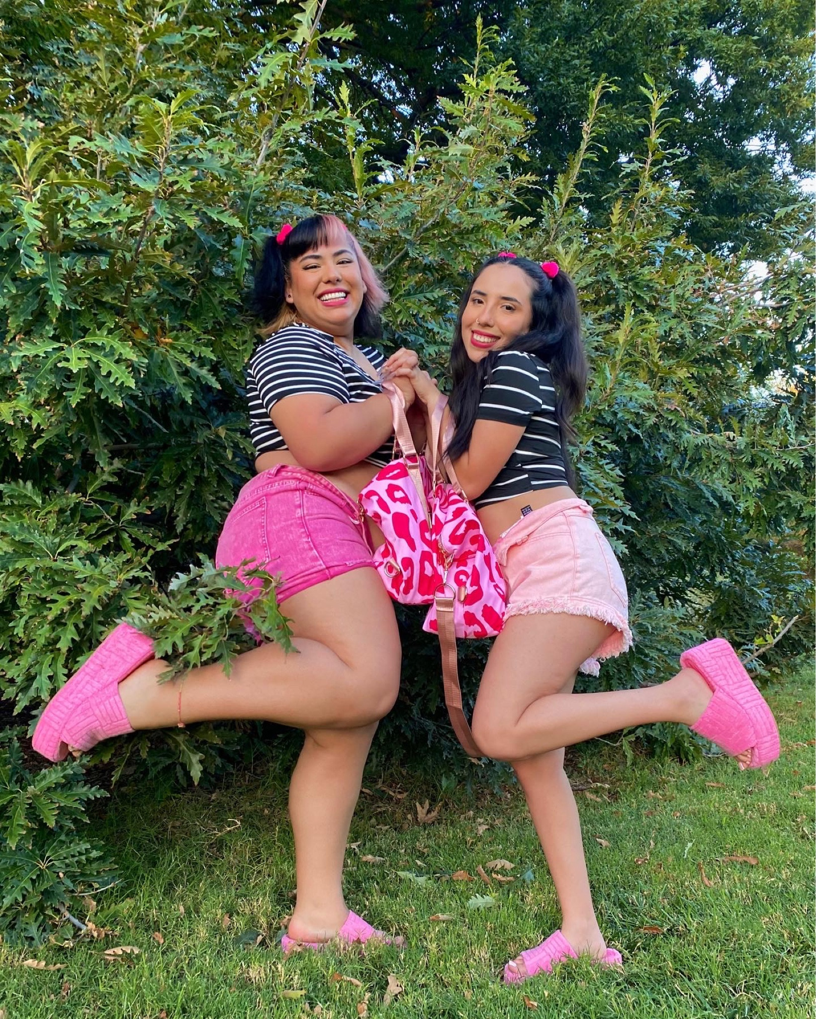 Bestie Halloween Costumes 

#LTKHoliday #LTKHalloween