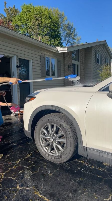 Our new car cleaning brush connects to the hose



#LTKVideo #LTKSeasonal #LTKhome