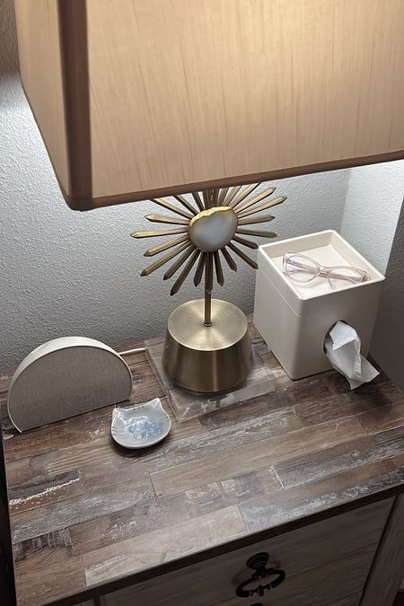 Nightstand decor / nightstand organization 

Hatch alarm clock - makes waking up earlier so much better imo 

Tea dish for contacts :) 

Tissue box - an Amazon home / Amazon organization cutie pie!!! Holds my glasses 🫶🏼



#LTKfindsunder50 #LTKhome #LTKfindsunder100