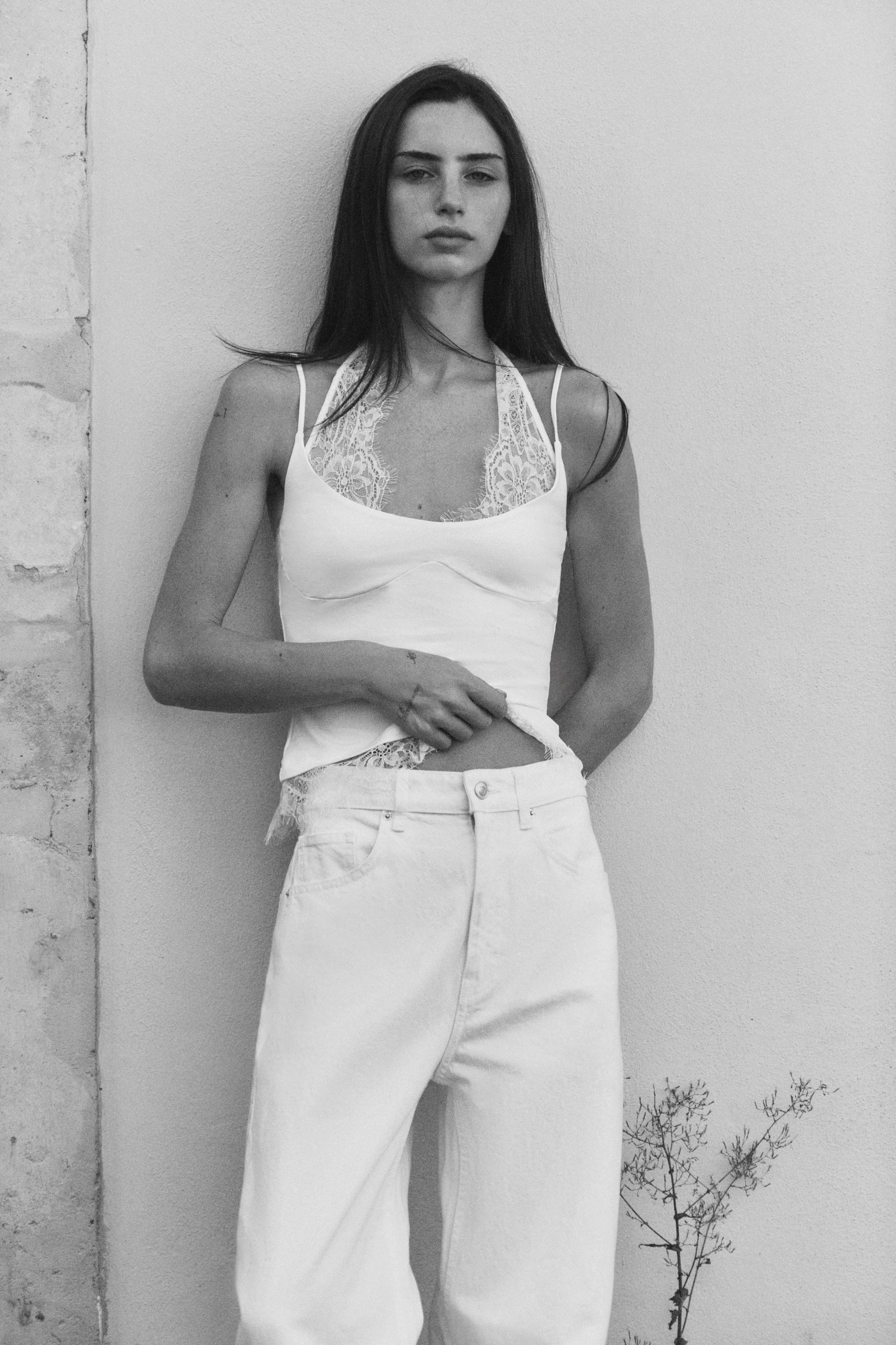 Model height: 178 cmTop made from stretchy fabric. Featuring a combined neckline and thin straps ... | Zara UK