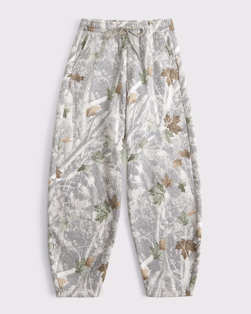 Abercrombie & Fitch Women's Essential Mid Rise Barrel Sunday Sweatpant in Camo - Size S | Abercrombie & Fitch (US)