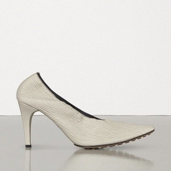 NEW Bottega Veneta Square Toe Pumps Shoes sz 38 Beige Crunch Leather Heels | Poshmark