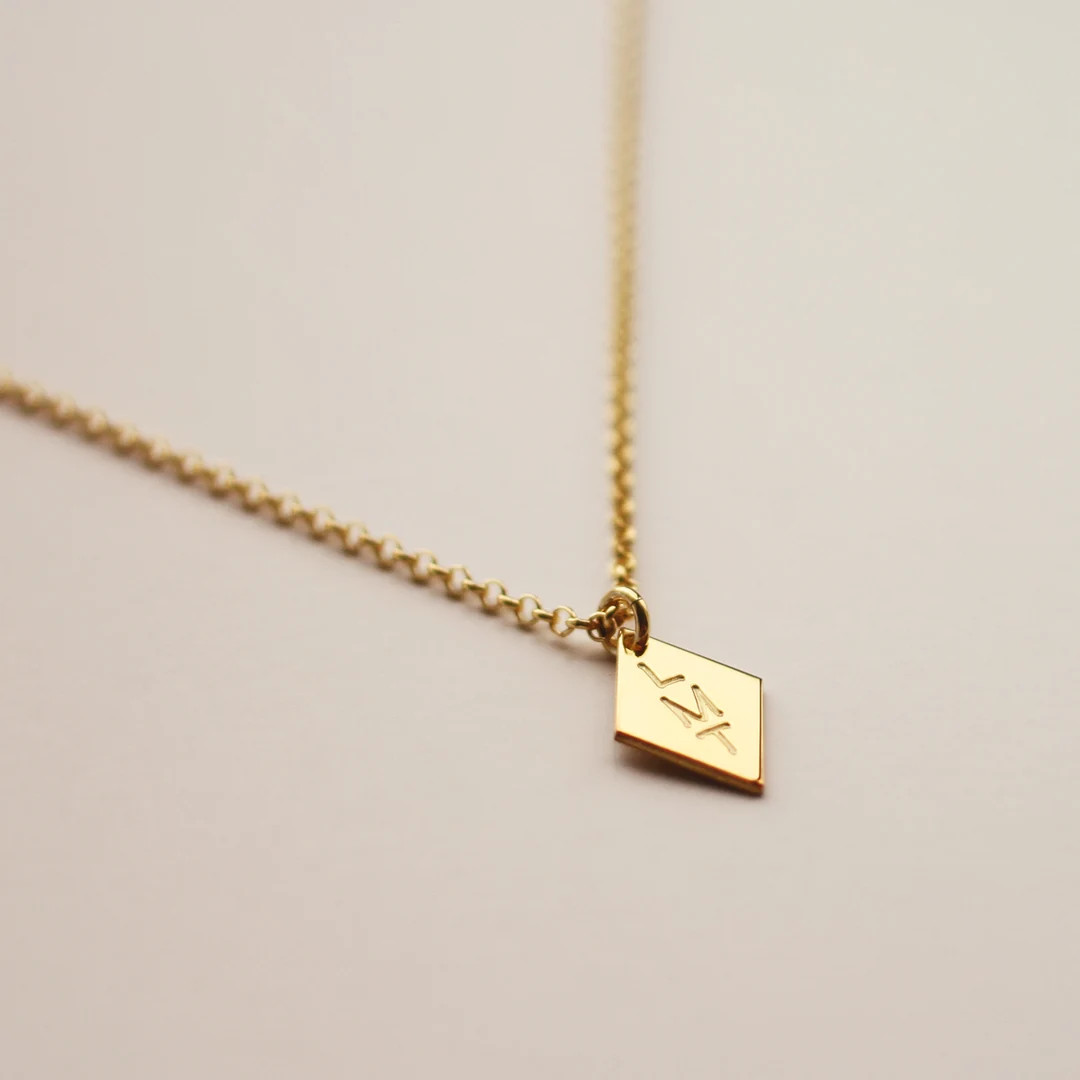 Diamond Shape Engrave Bar With Rolo Chain, Three Initial Monogram Bar Necklace - Etsy | Etsy (US)