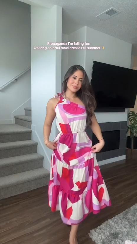 This dress is every reason you need to wear dresses all summer long! 🌺 

 #LTKSeasonal #LTKU #LTKWedding