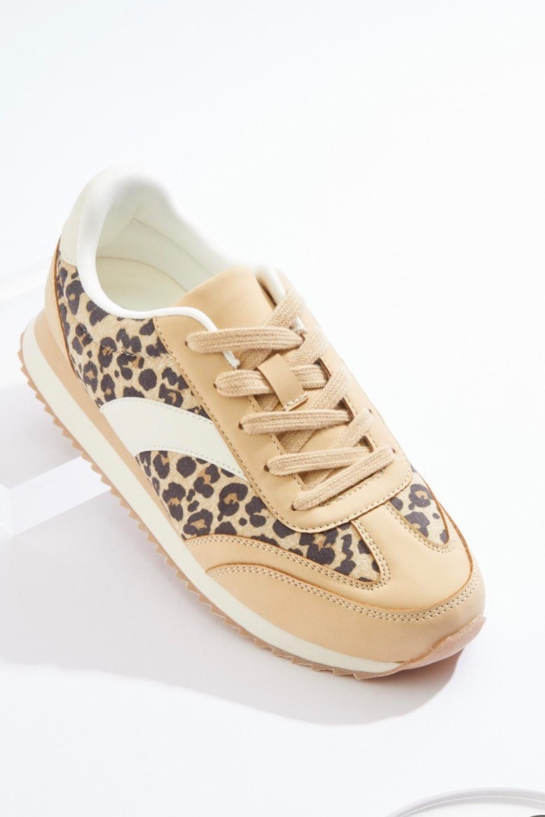 Cato sale sneakers. Only $16.00
#sale #sneakers
#cato