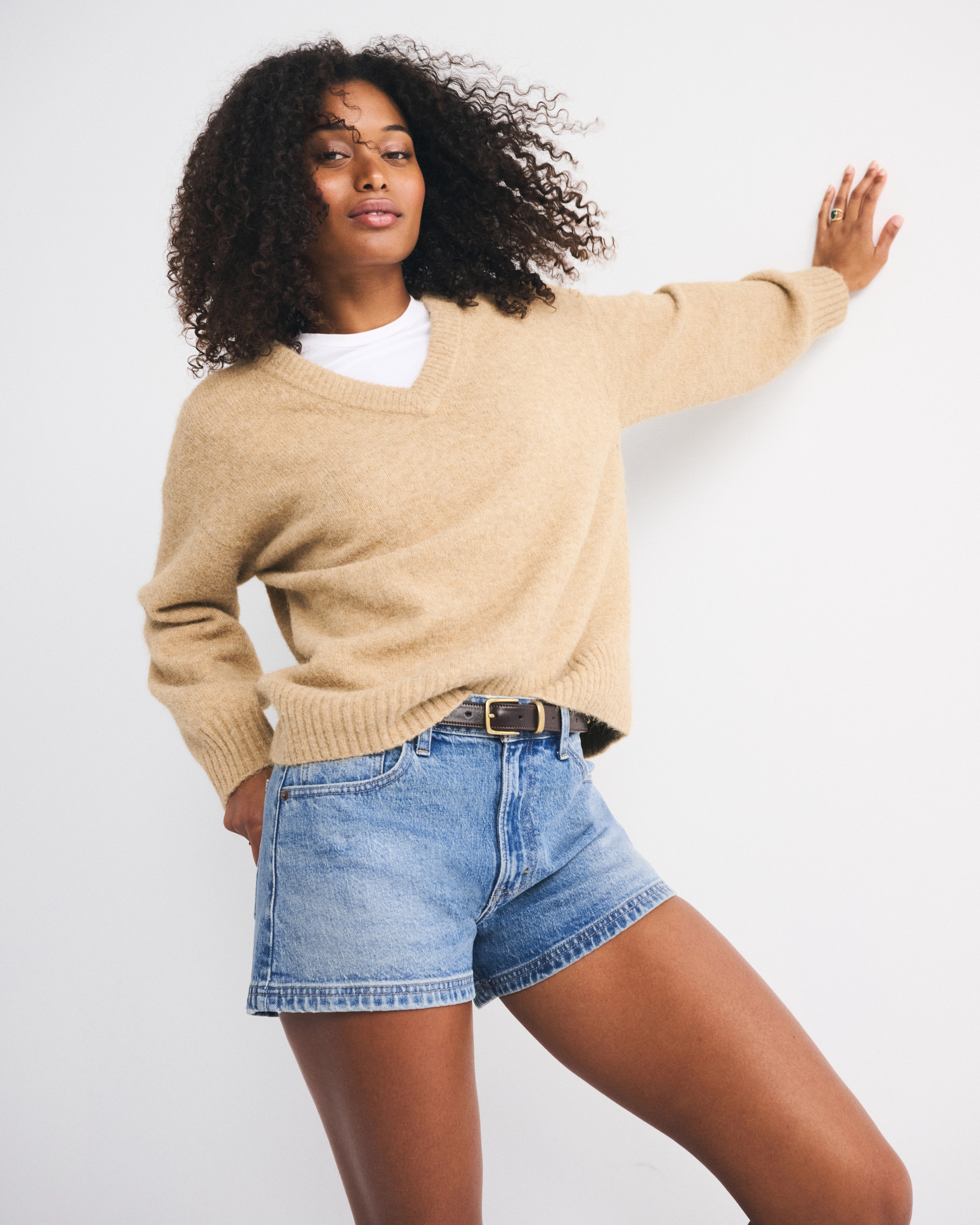 Curve Love High Rise 90s Cutoff Short | Abercrombie & Fitch (US)
