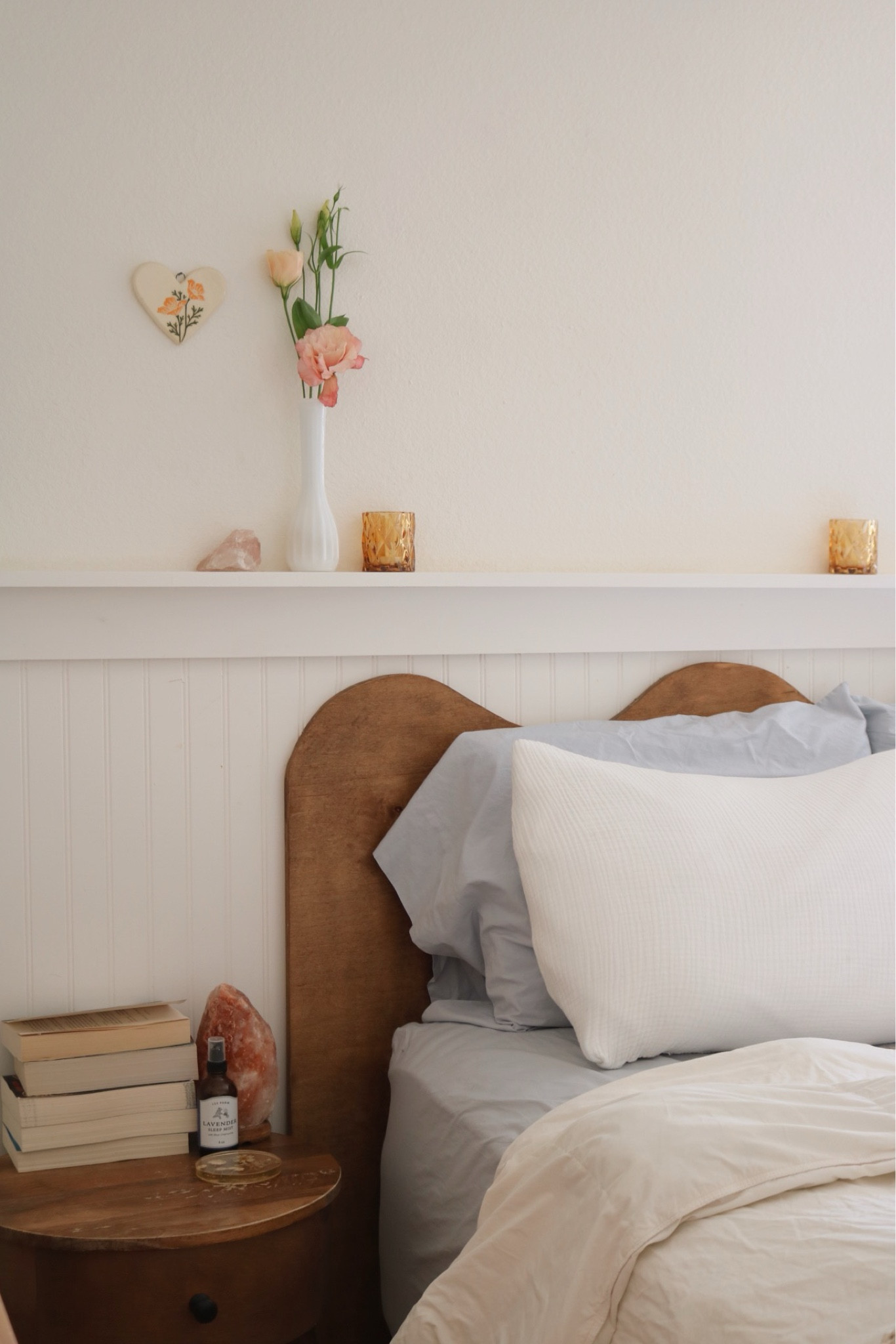 Bright and airy bedroom 🌸 

#LTKFindsUnder100 #LTKSeasonal #LTKHome