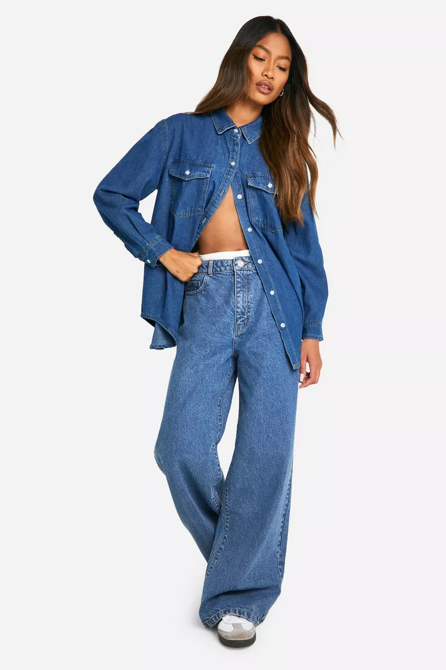 Boohoo Basics 30 Inch Leg High Waisted Wide Leg Jeans in Vintage Blue | Boohoo.com (UK & IE)