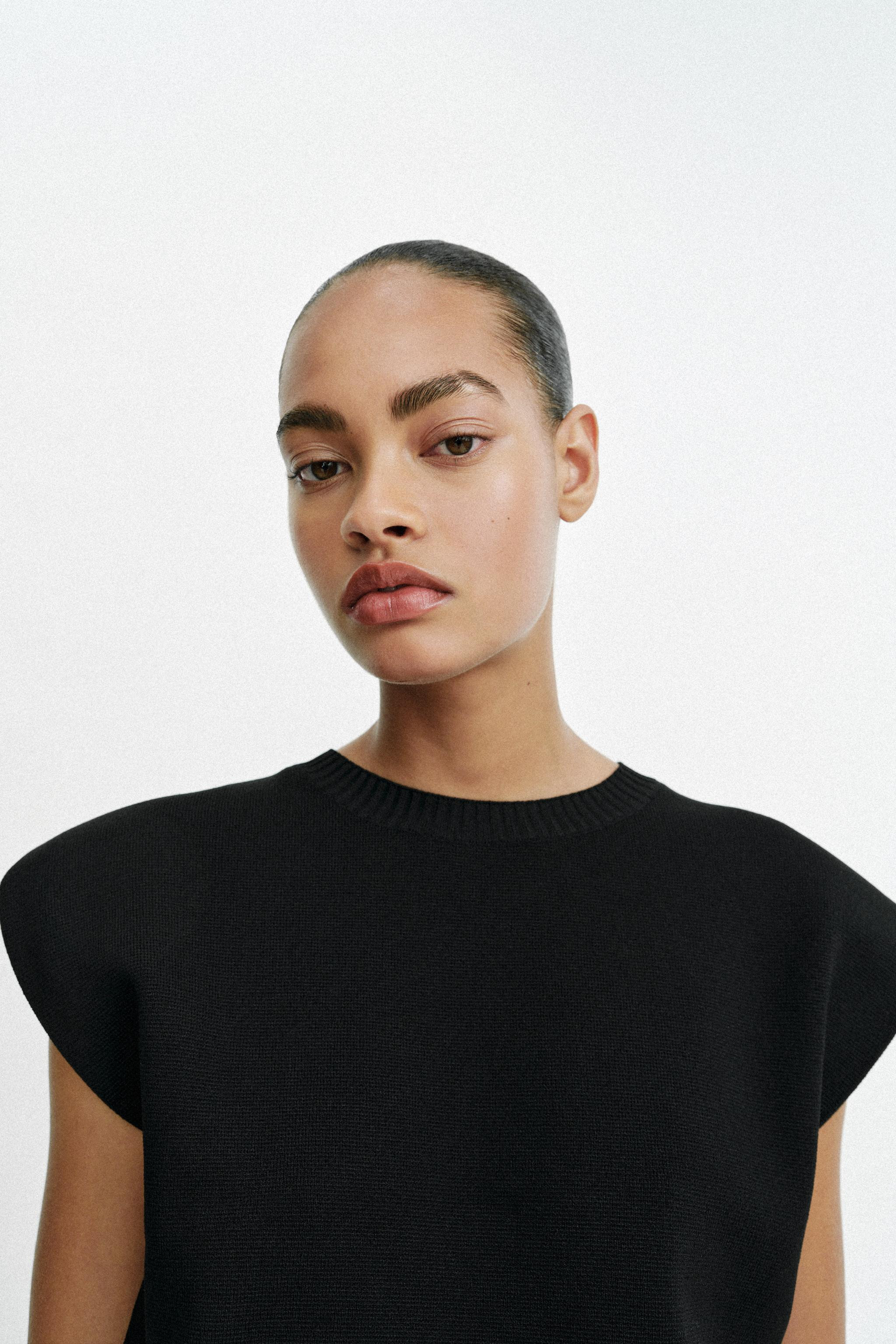 SHOULDER PAD KNIT TOP | Zara US