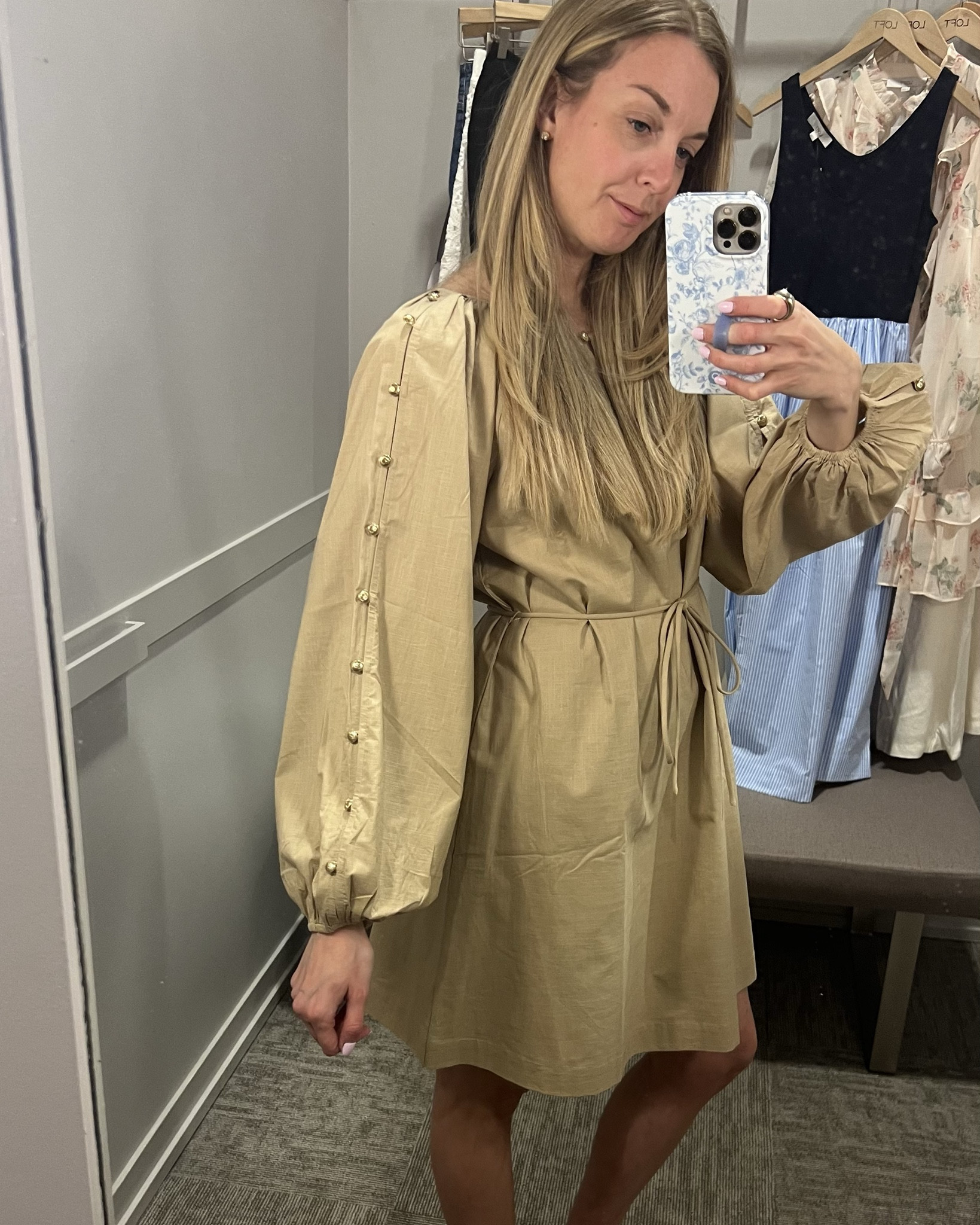 A very cute BoHo inspired dress from Loft and I’m wearing a size extra small so definitely size down one