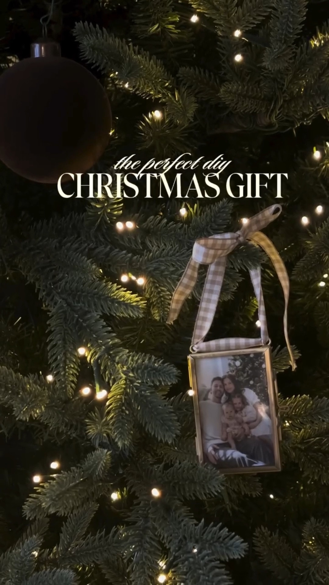 simple diy ornament with family photos 🎄♥️✨