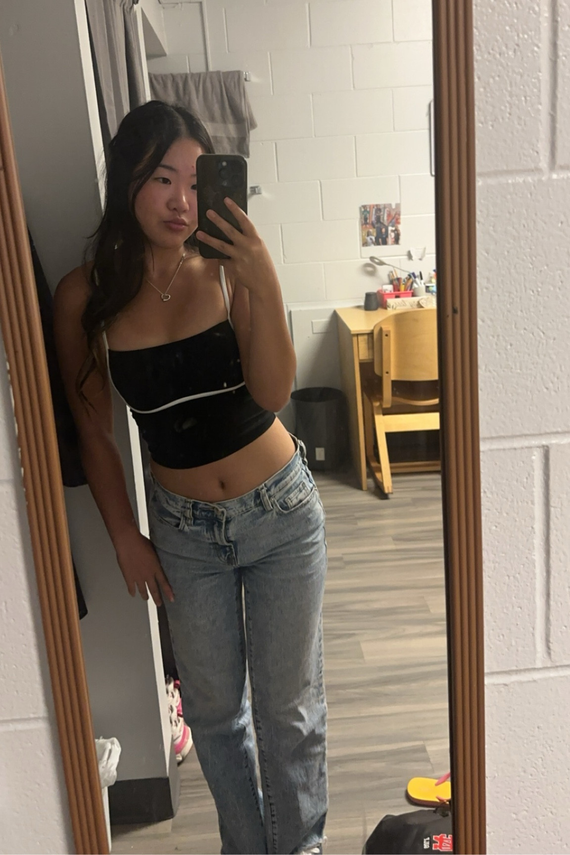 sporty x casual ✨

top:Gilly Hicks (xs)
bottoms:Pacsun (25)

#LTKfitness #LTKtravel #LTKSeasonal