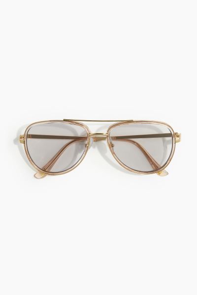 Sunglasses | H&M (UK, MY, IN, SG, PH, TW, HK)