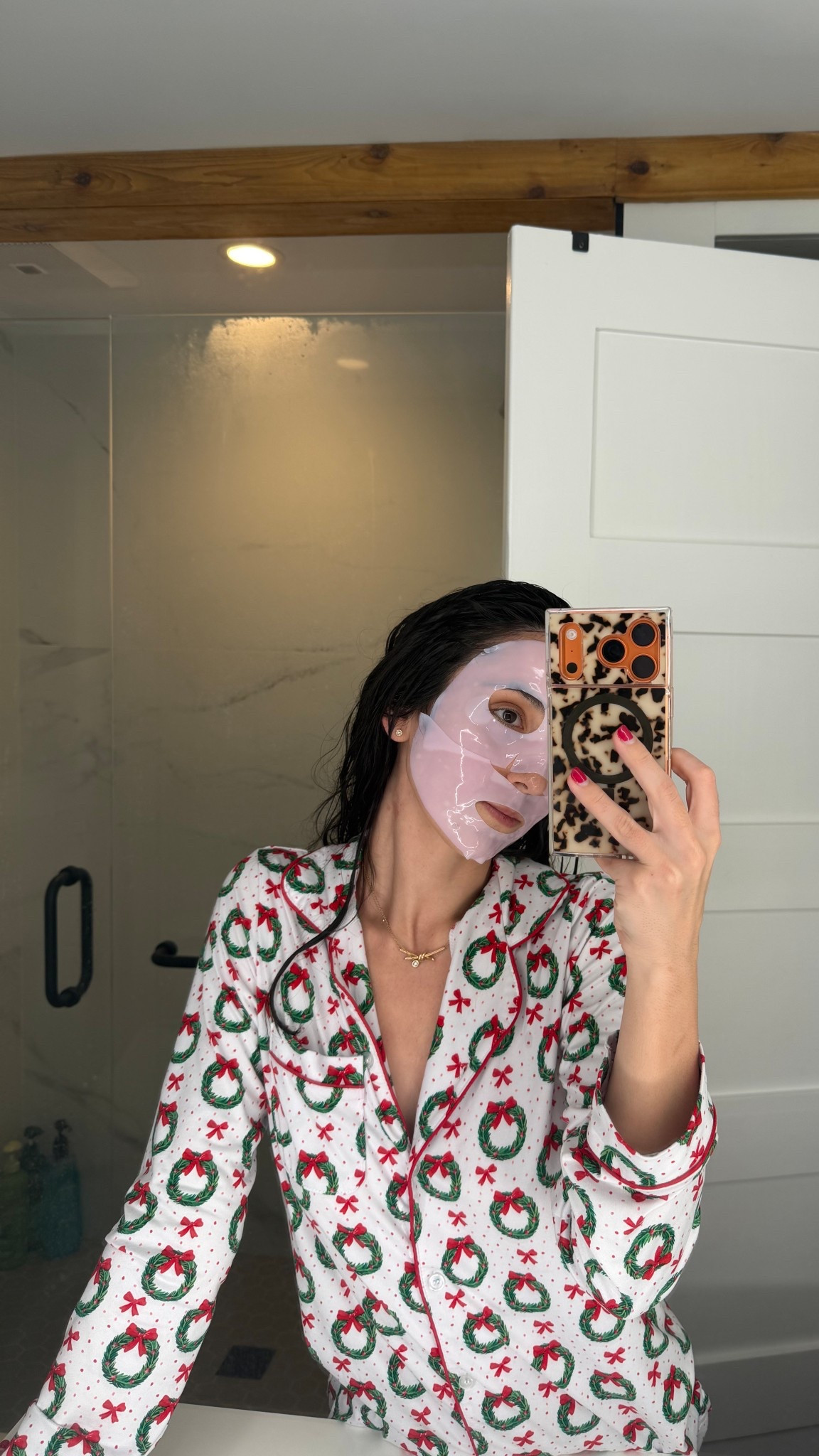 This was my first time using this Medicube mask…. LET ME TELL YOU WHAT…. I’m never going to use another mask 

#LTKselfcare #LTKSeasonal #LTKBeauty