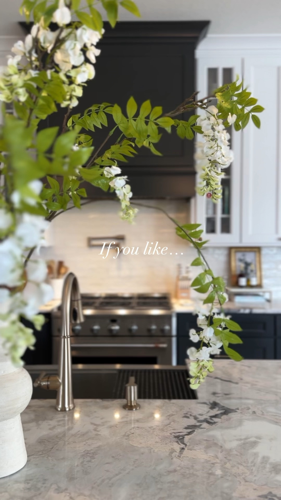 Let me know on IG if you have any questions! 

Faux florals, spring flowers, vase, home decor, foyer styling, chandelier, home desk, sconces 

#LTKVideo #LTKhome