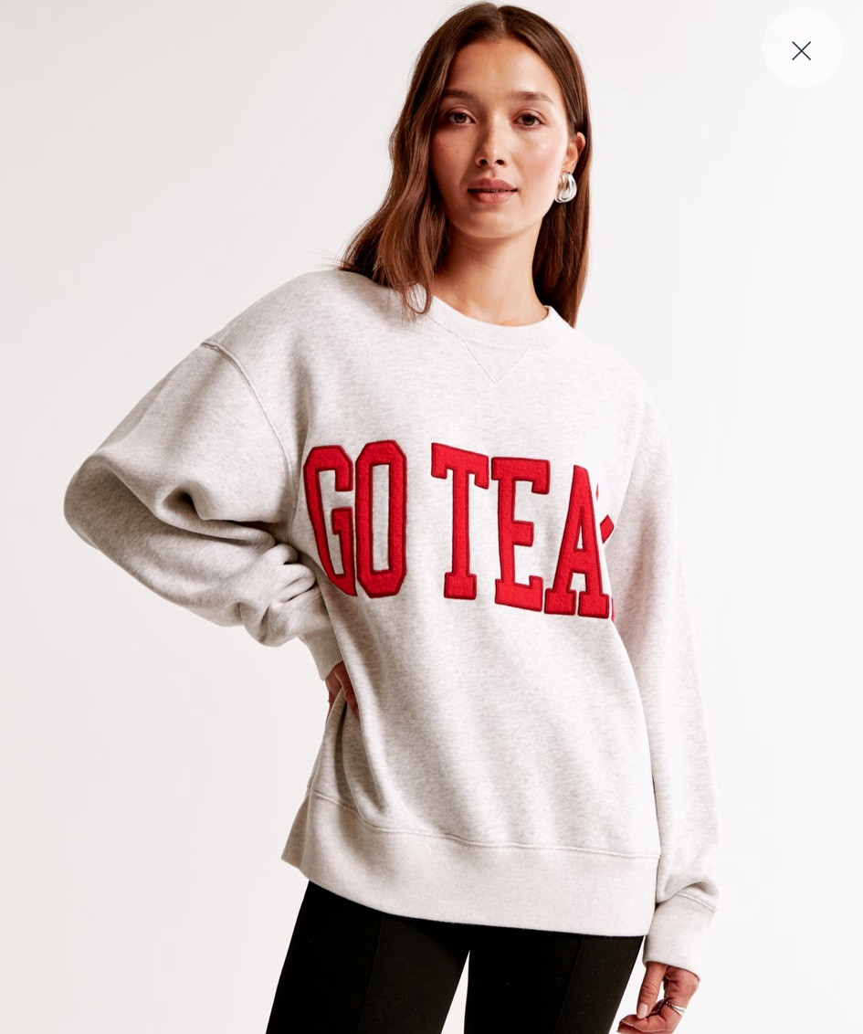 This crewneck is so cute for fall 🫶

#LTKFindsUnder100 #LTKSeasonal #LTKStyleTip