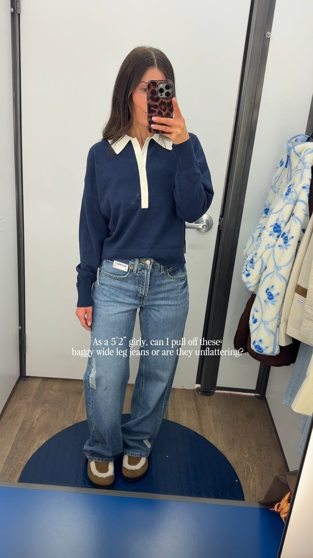 Old navy extra high waisted baggy wide leg jeans 
I’m 5’2” and wearing a size 0

#LTKPetite #LTKootd #LTKFindsUnder50