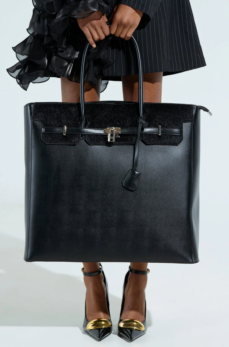 FEEL ME OVERSIZED TOTE | AKIRA