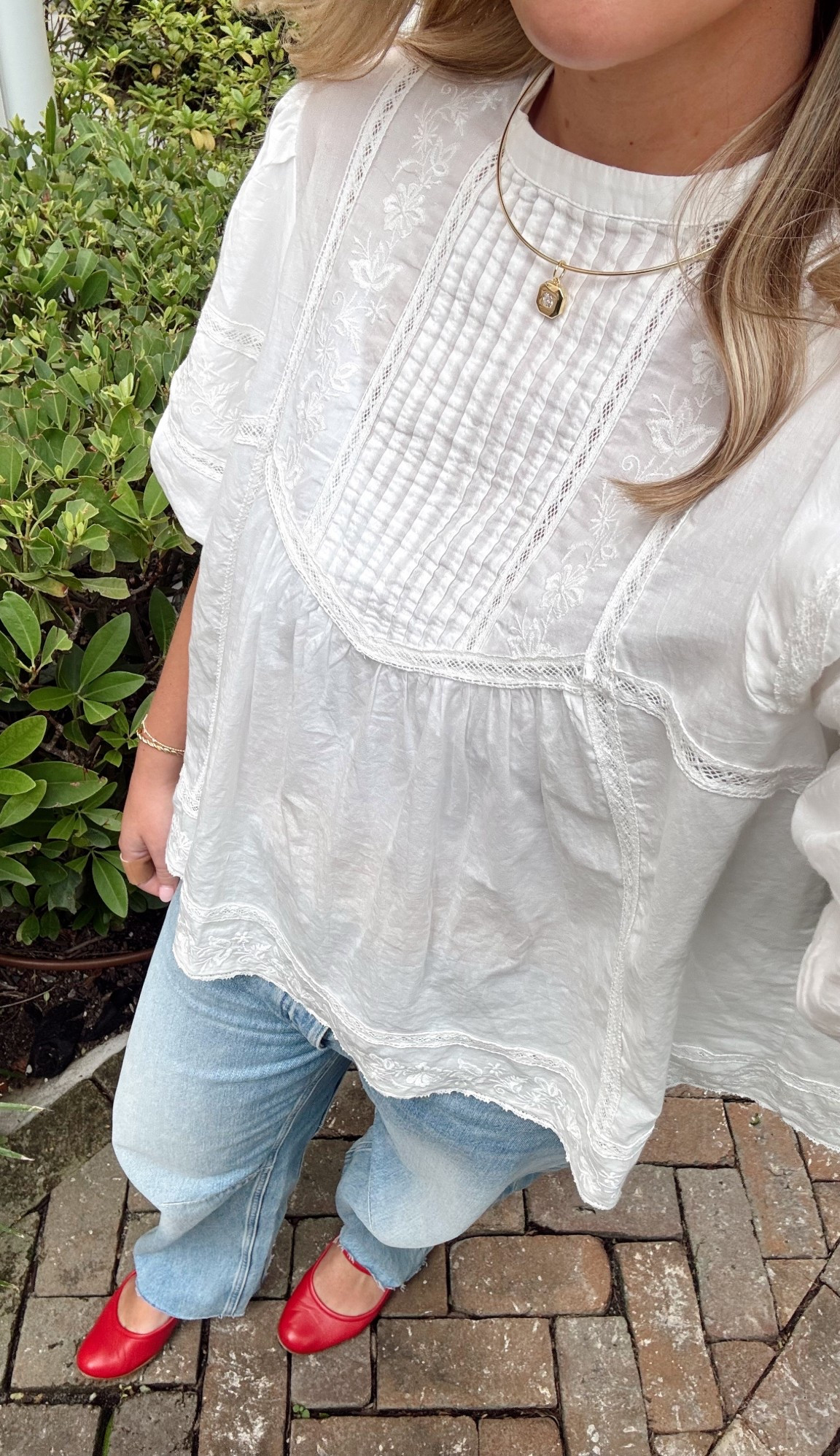 fall ready !
- madewell jeans (size down)
- zara top 
- margaux demi jane’s 
- goldbug jewels ✨

#LTKSeasonal #LTKFallSale